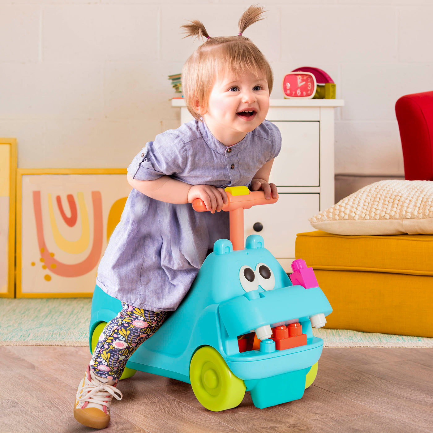 Hippo ride-on with building blocks.